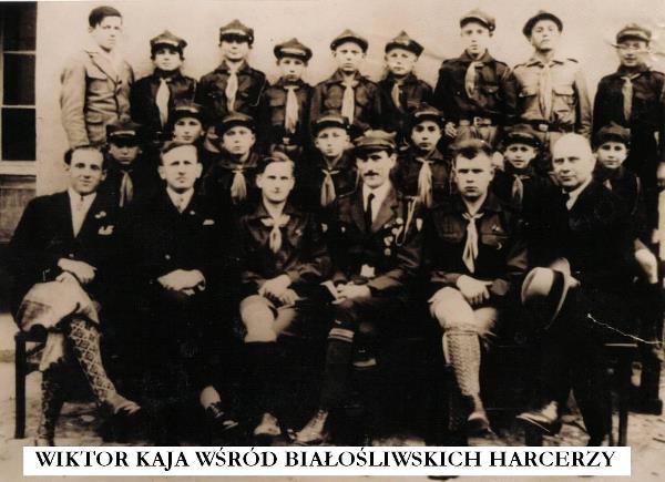 Wiktor Kaja wśród białośliwskich harcerzy